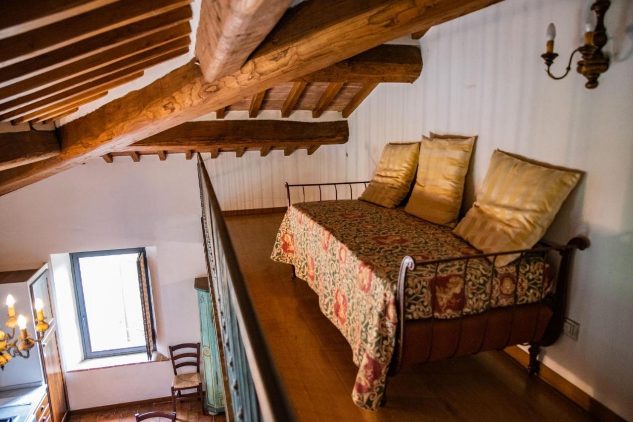 Le 7 Camicie Aparthotel Castelnuovo dellʼAbate Exterior foto
