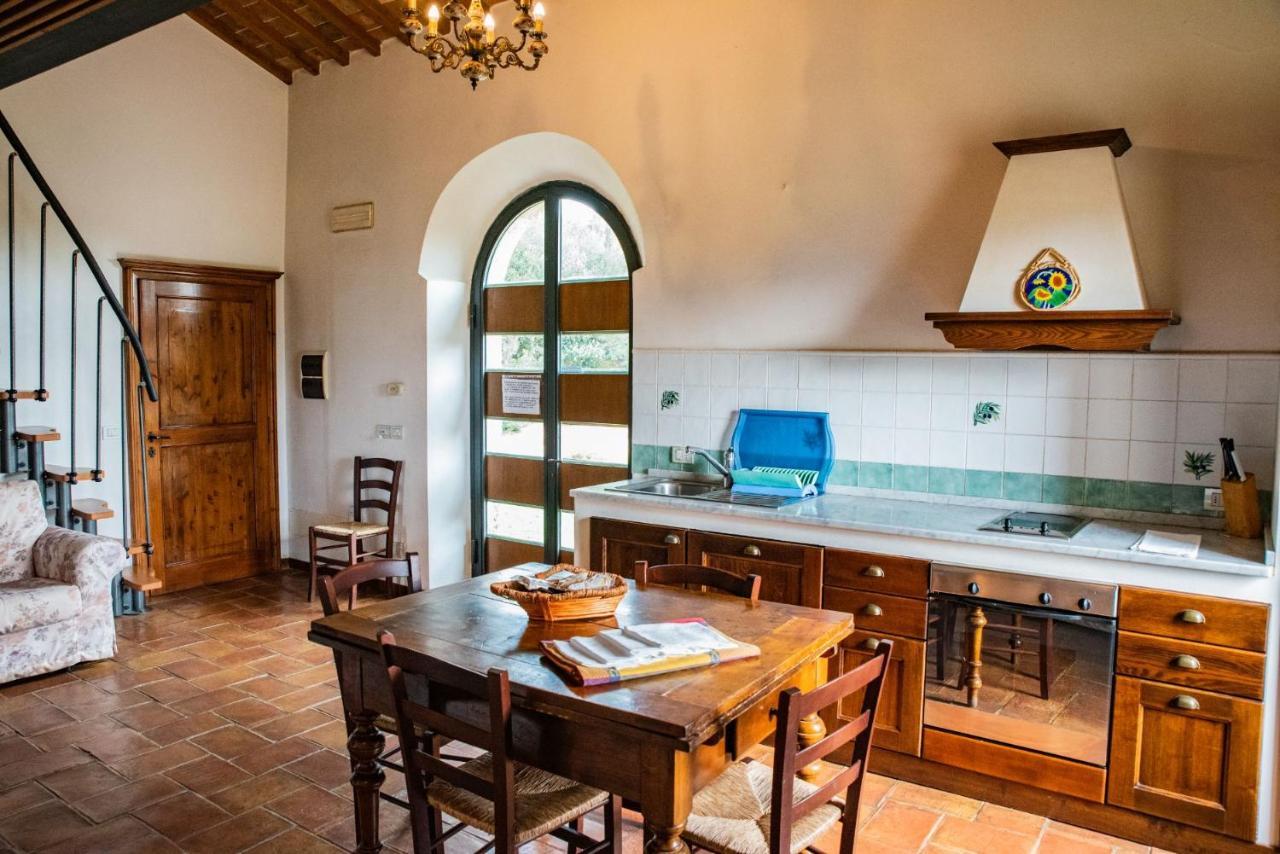 Le 7 Camicie Aparthotel Castelnuovo dellʼAbate Exterior foto