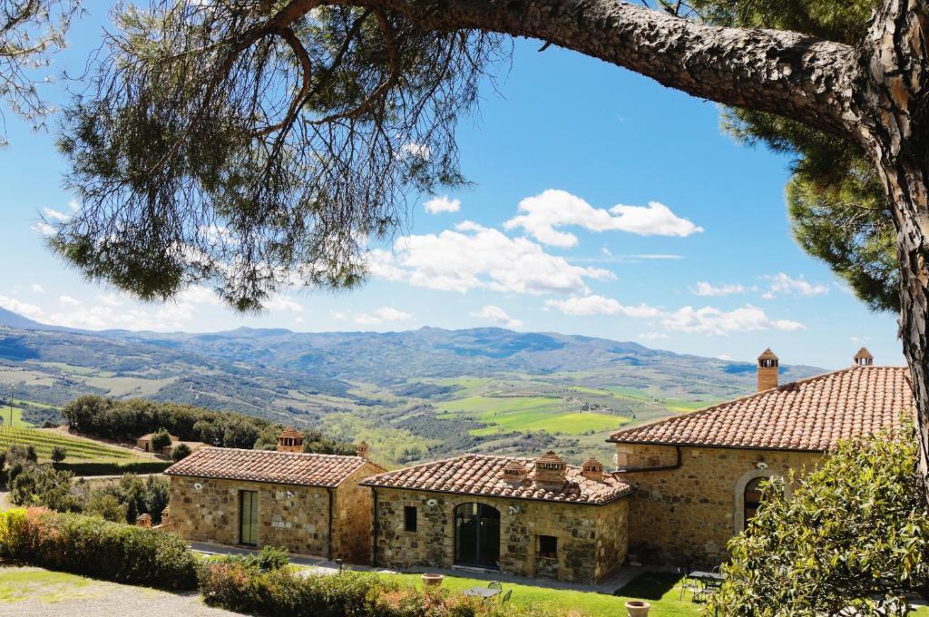Le 7 Camicie Aparthotel Castelnuovo dellʼAbate Exterior foto
